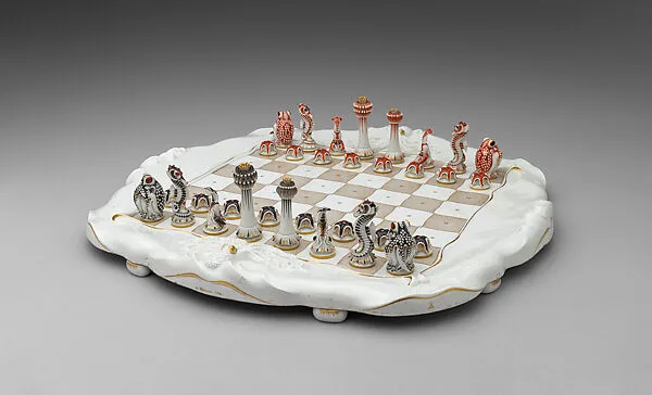 Chessmen (30) with board, box, and case — Max Esser|Meissen Manufactory