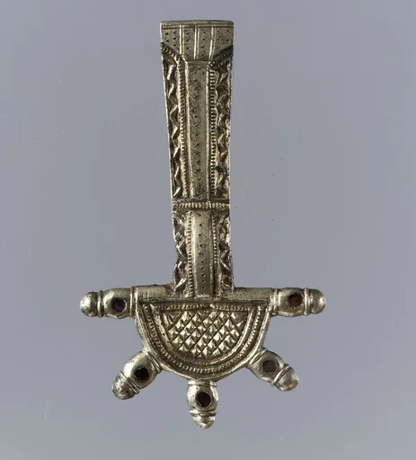 Bow Brooch