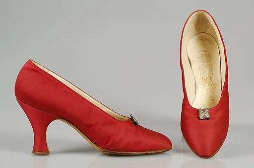 Evening pumps