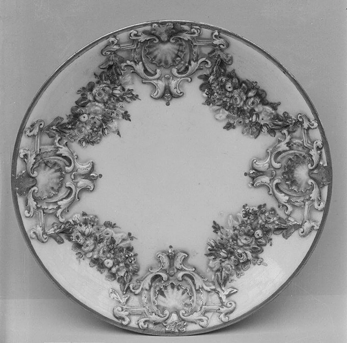 Eight saucers (part of a service) — Doccia Porcelain Manufactory