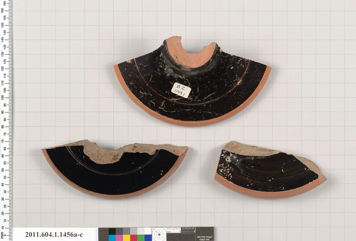 Terracotta fragments of kylikes (drinking cups) — Unknown