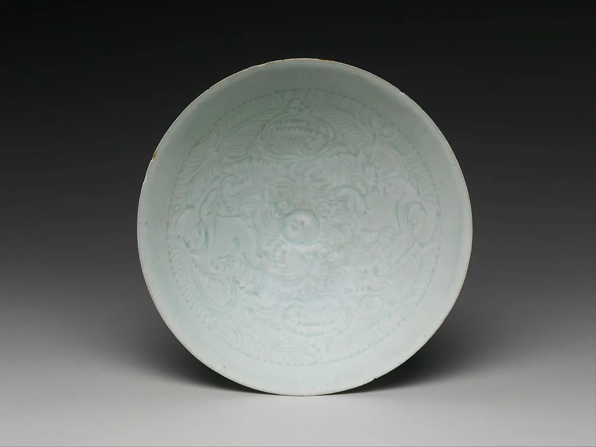 南宋 景德鎮窯划花童子戯蓮碗|Bowl with two boys and foliage — Unknown