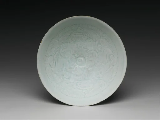 南宋    景德鎮窯划花童子戯蓮碗|Bowl with two boys and foliage