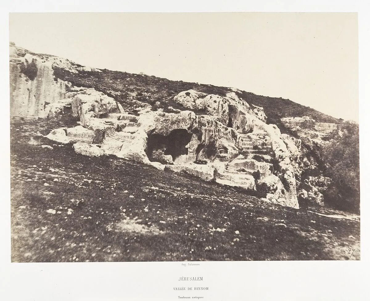 Jérusalem, Vallée de Hinnom, Tombeaux antiques — Imprimerie photographique de Blanquart-Évrard, à Lille|Auguste Salzmann