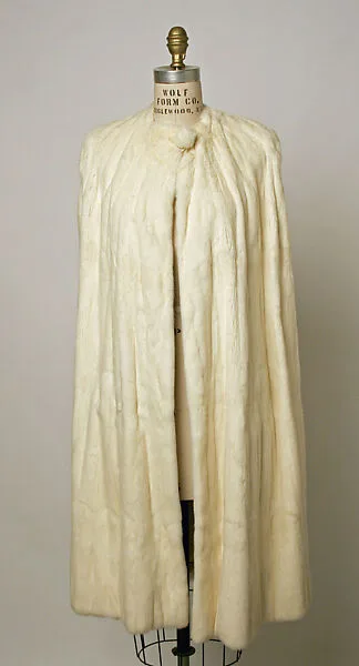 Cape — Henri Bendel