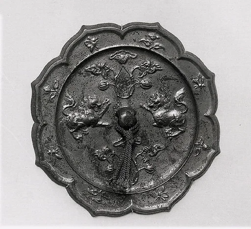 唐 雙獅花枝紋銅鏡|Mirror with lions and flowers