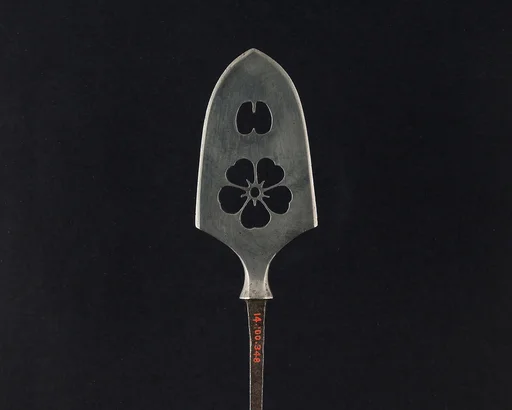 Arrowhead (<i>Yanone</i>)