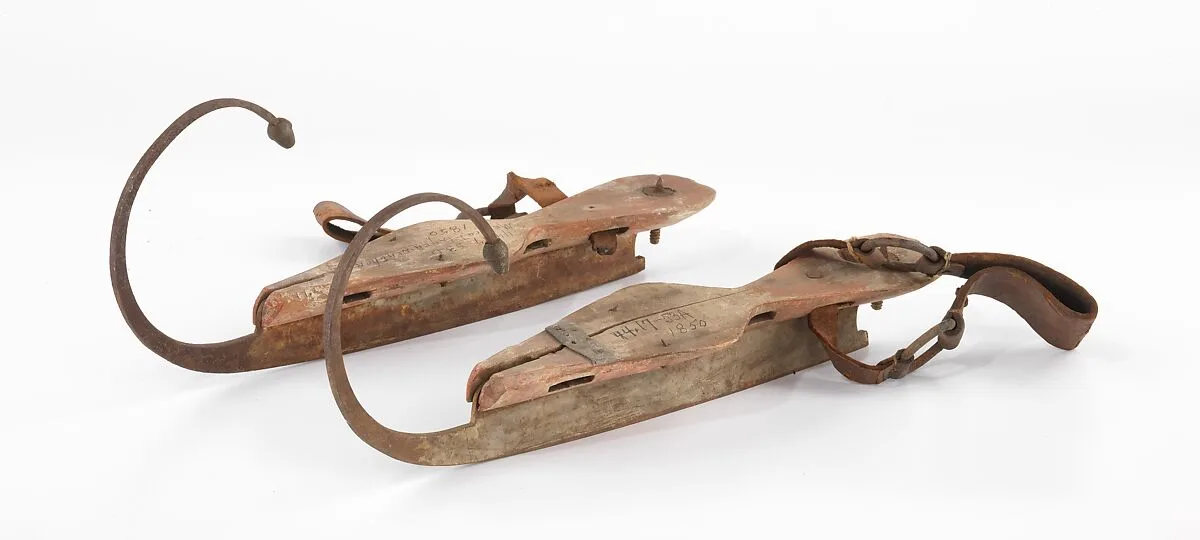 Ice skates — Unknown
