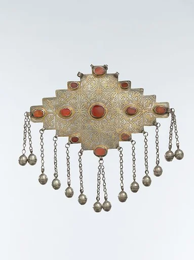 Gul-Shaped Pectoral Ornament