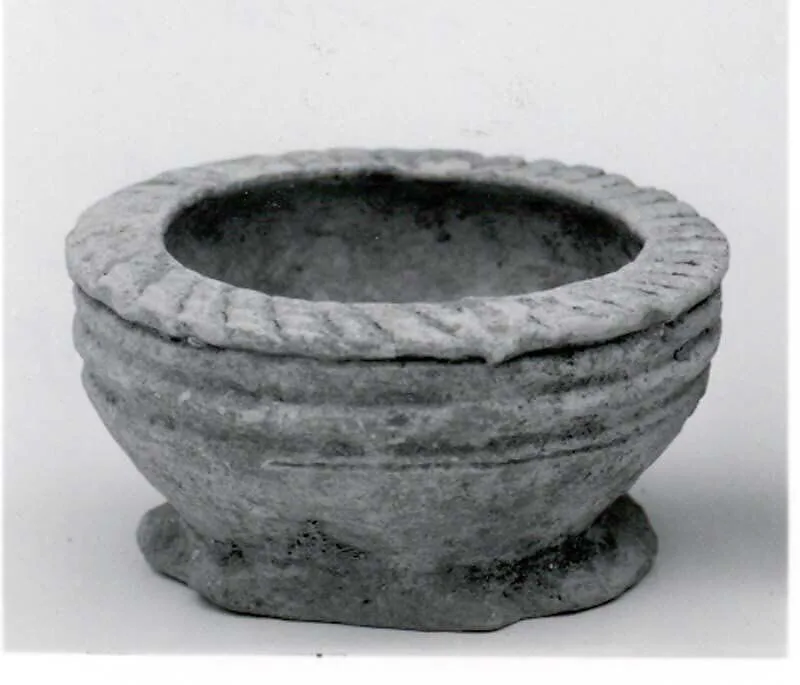 Pot — Unknown