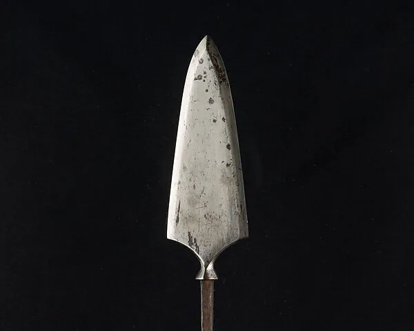 Arrowhead (<i>Yanone</i>) — Unknown