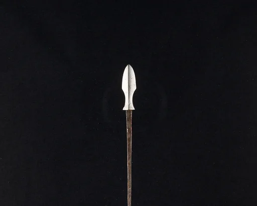 Arrowhead (<i>Yanone</i>)