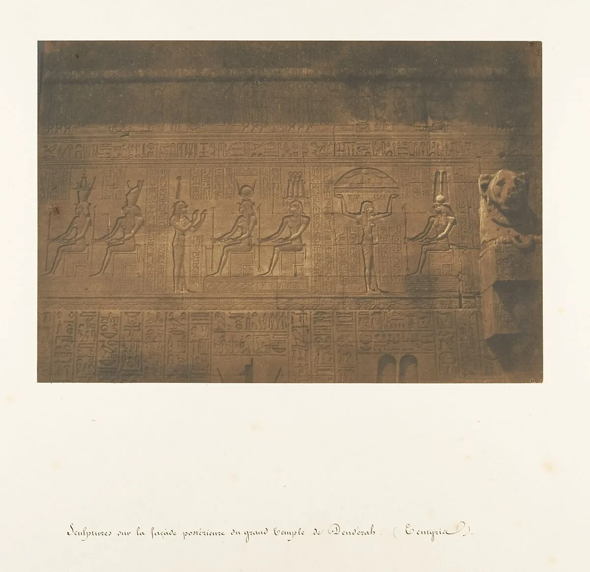 Sculptures sur la façade postérieure du grande Temple de Dendérah (Tentyris) — Maxime Du Camp