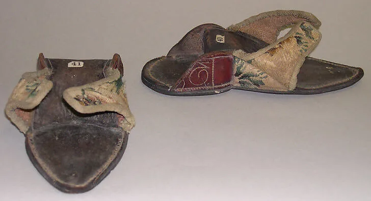 Clogs — Unknown