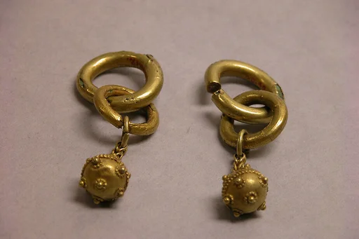 금제 귀걸이 삼국 가야|金製耳飾 三國 伽倻|Earring (one of a pair)
