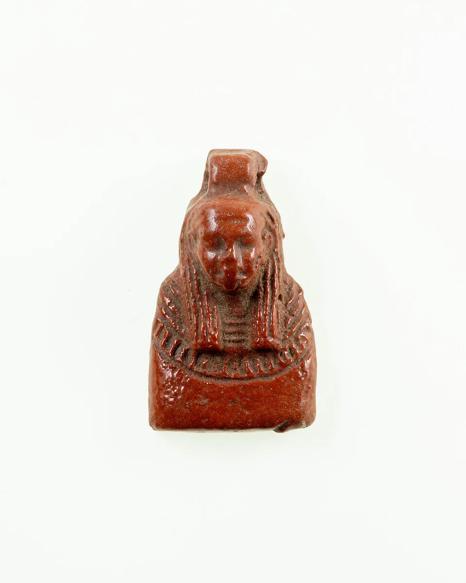 Ancestor bust amulet — Unknown