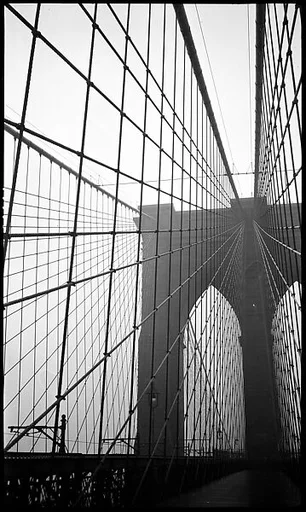 [Brooklyn Bridge, New York]