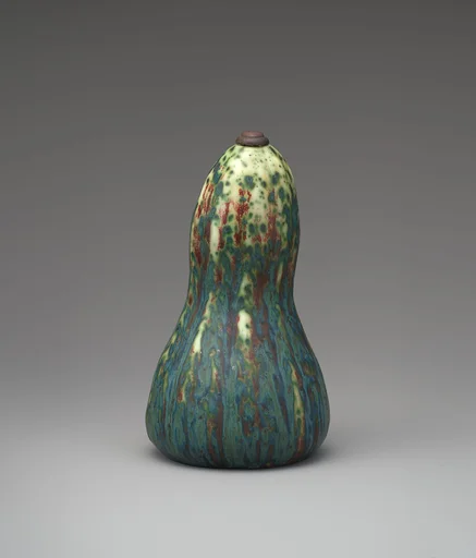 Gourd-shaped bottle
