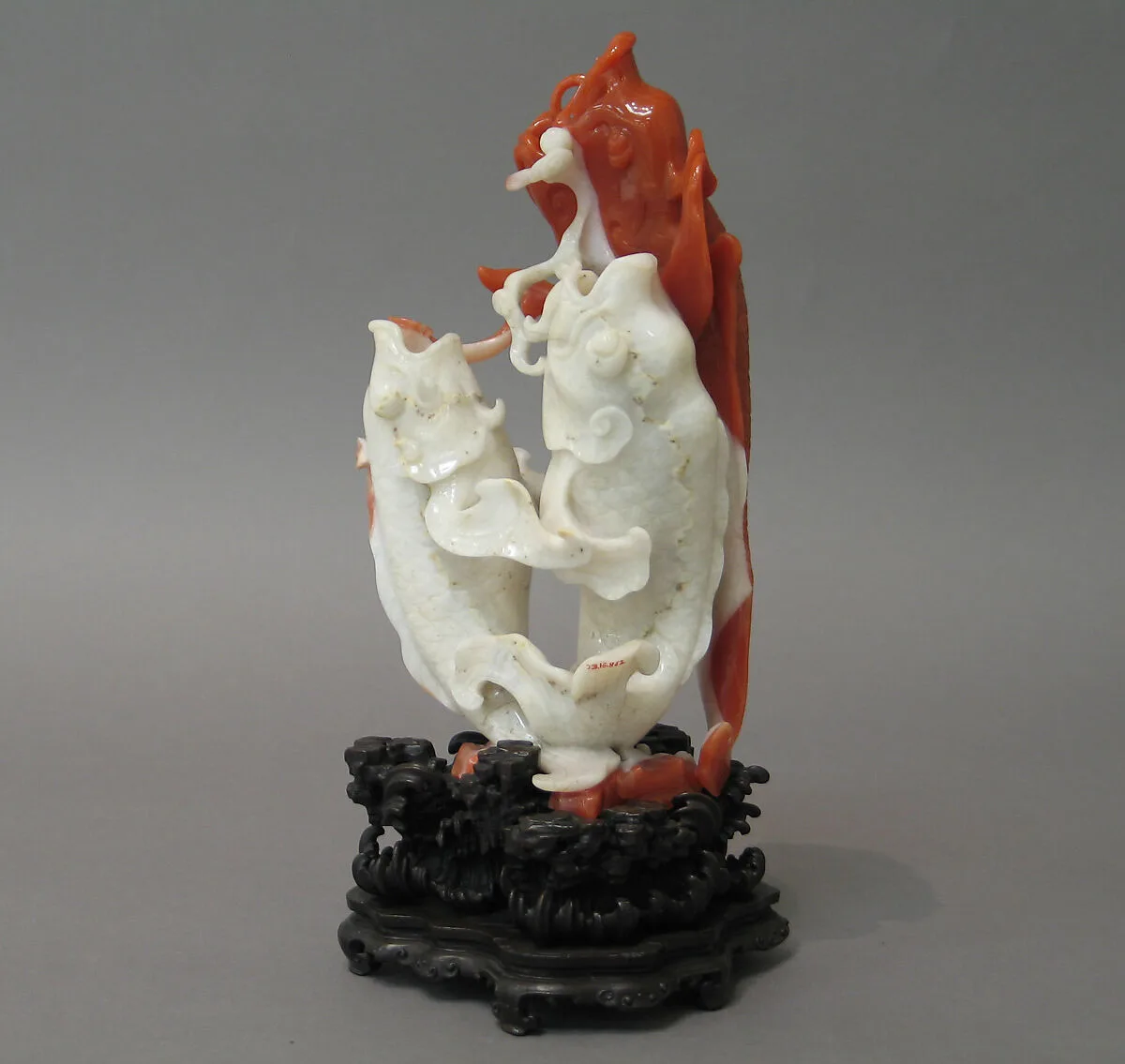清中期 紅白瑪瑙雕三魚|Three fish — Unknown