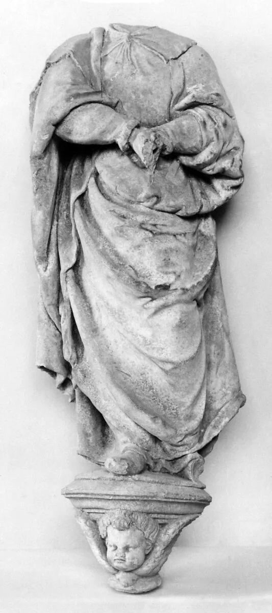 Female statuette — Unknown