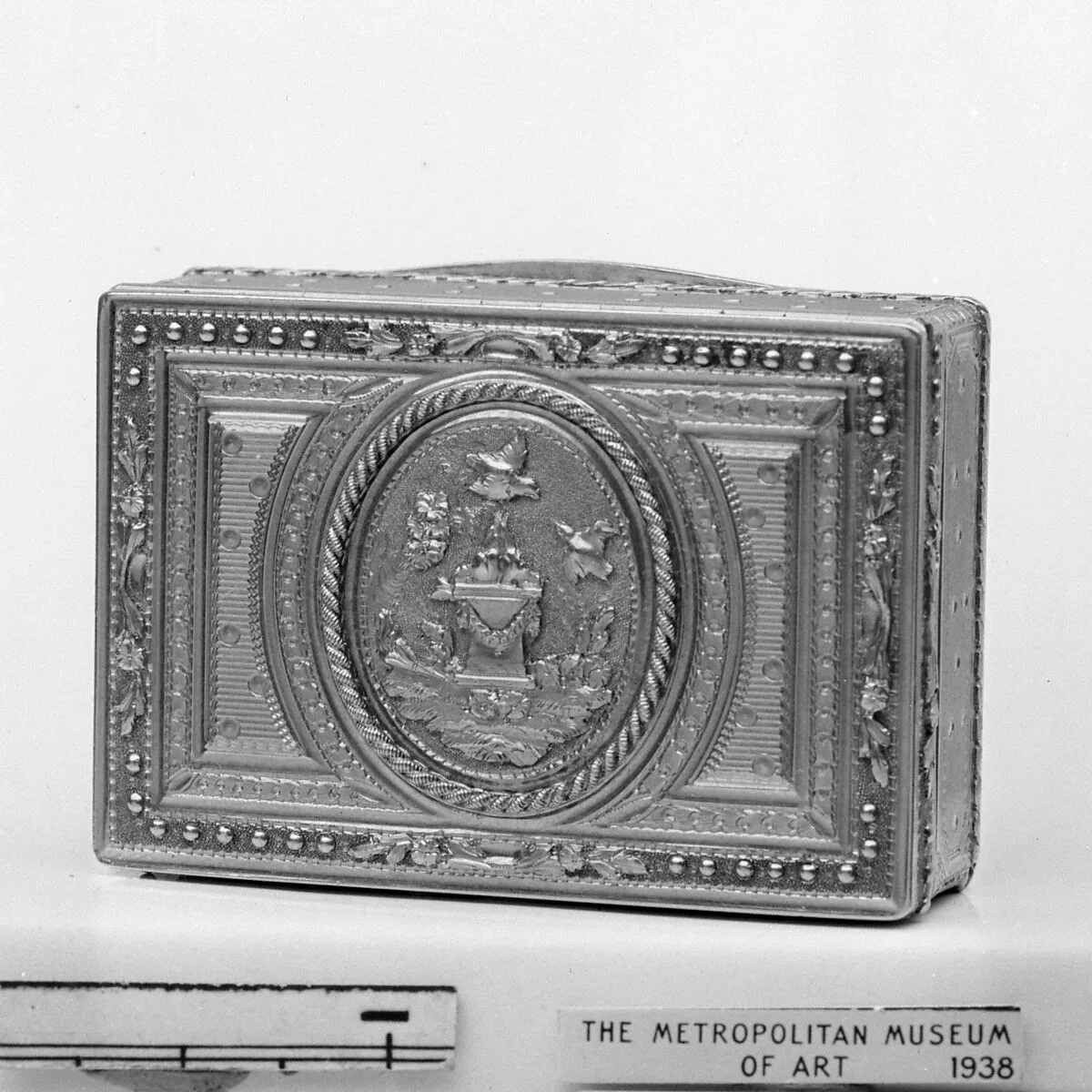 Box for rouge and patches — Unknown