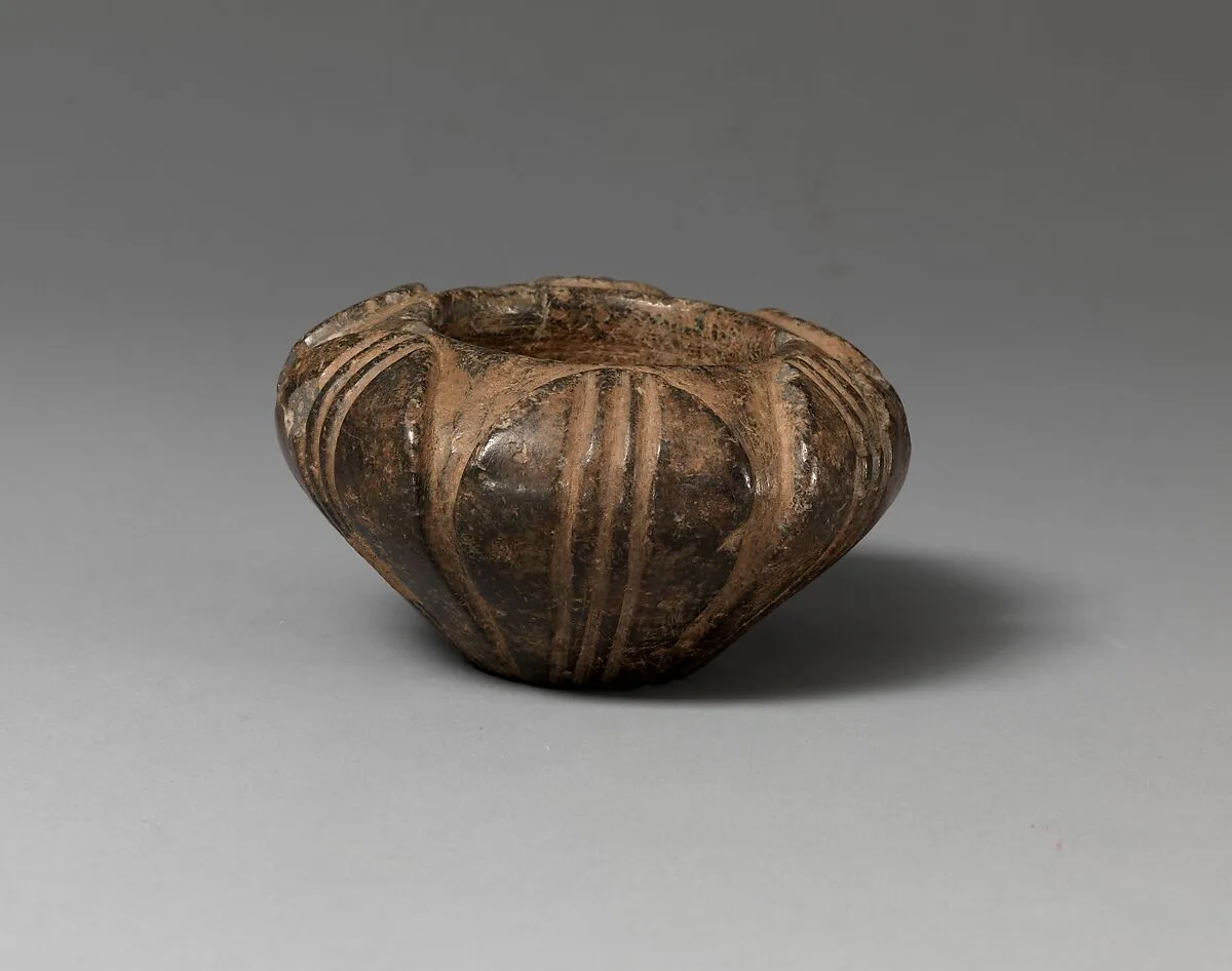 Serpentine blossom bowl — Unknown