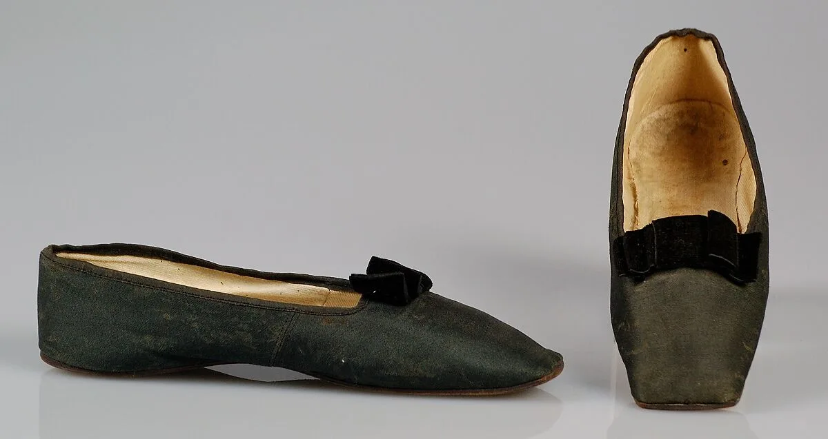 Slippers — Unknown
