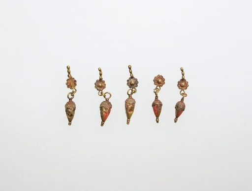 Pendant in the form of a rosette with acorn, 5