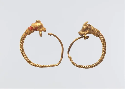 Earrings with bull head terminal