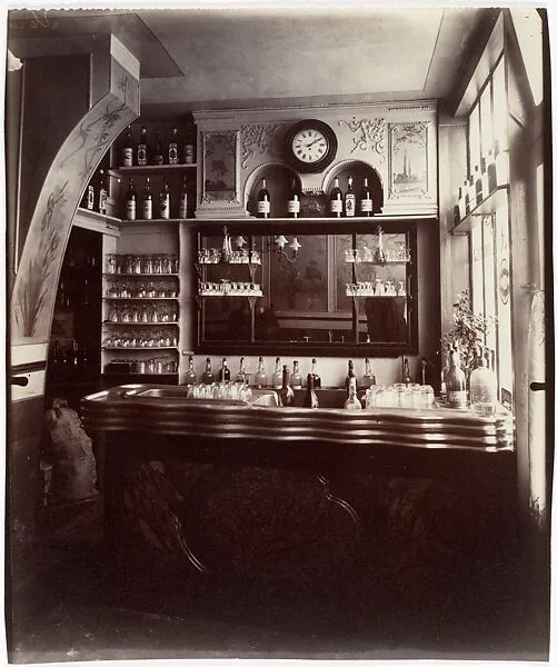 Marchand de Vin, Rue Boyer, Paris — Eugène Atget