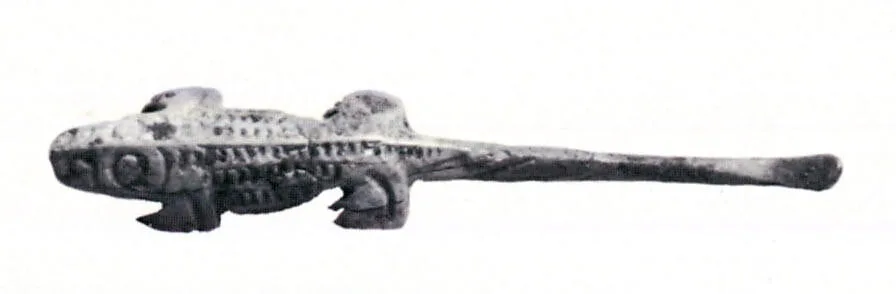 商鰐形骨耳挖|Ear Pick in the Shape of an Alligator — Unknown