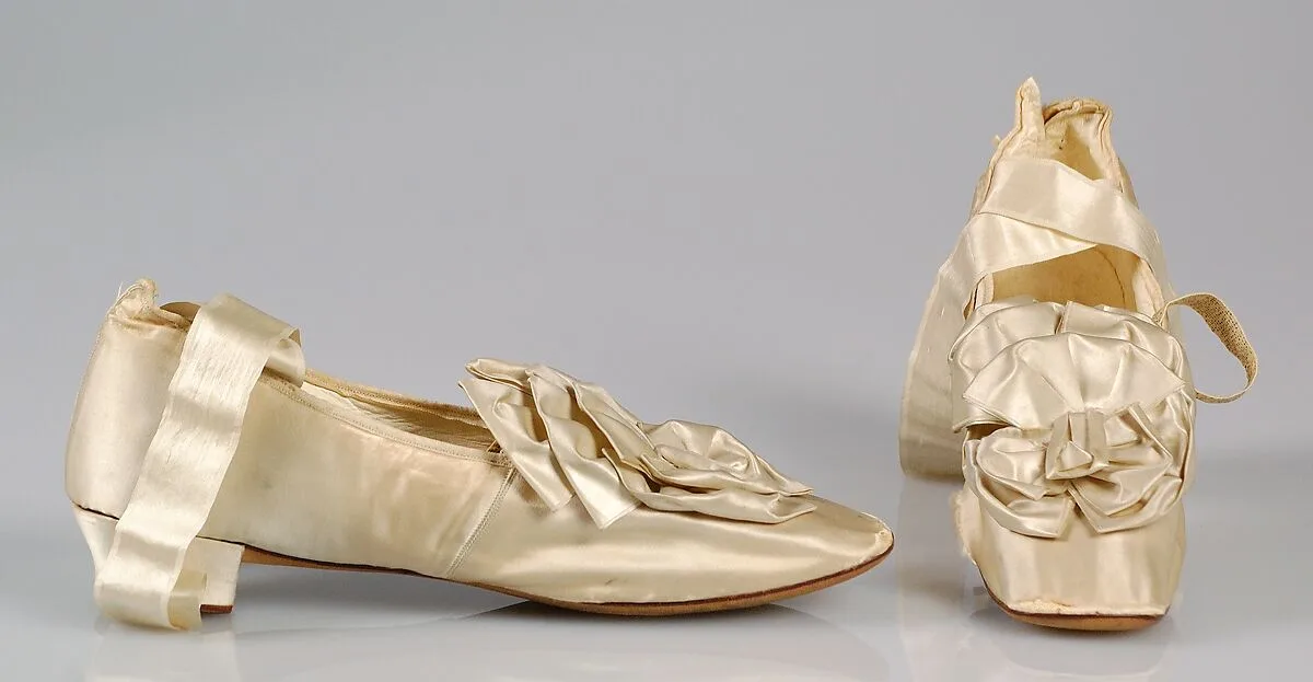 Wedding slippers — Unknown