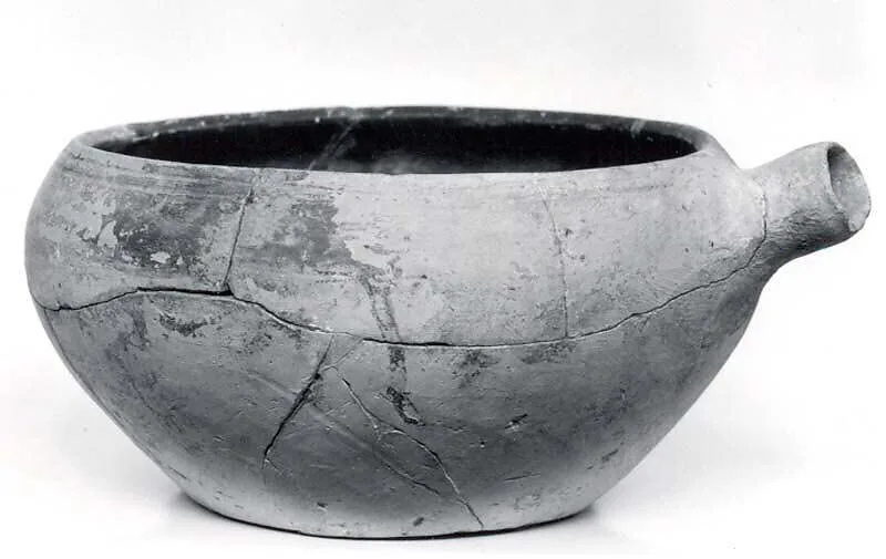 Bowl with spout — Unknown