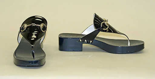 Thong sandals