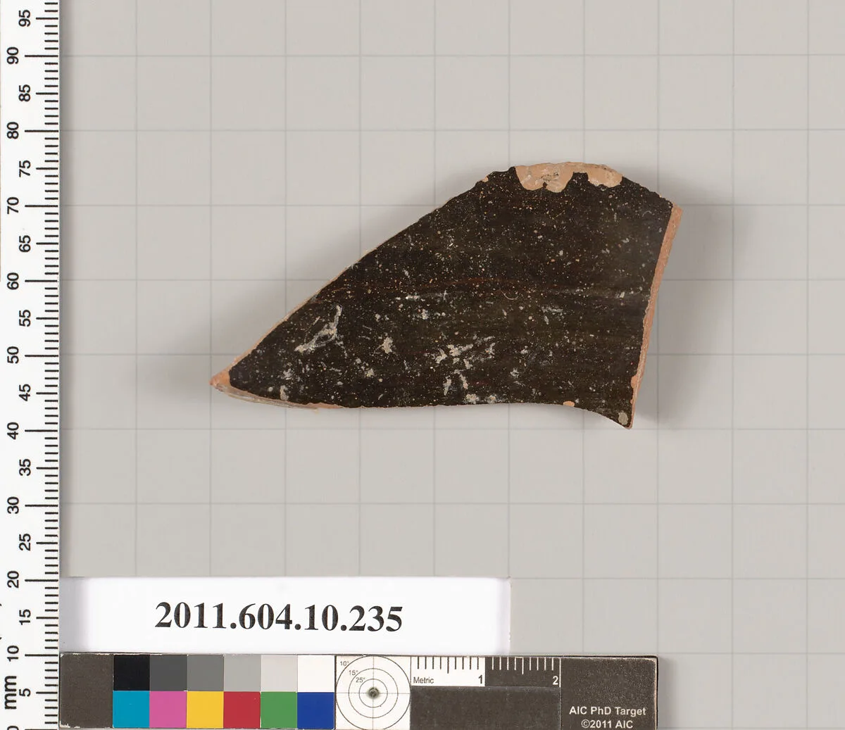 Terracotta fragment from an undetermined shape — Unknown