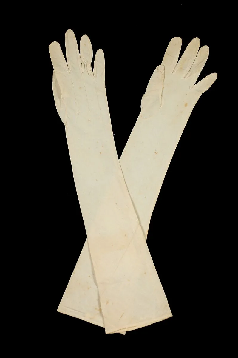Evening gloves — Unknown