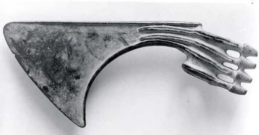 Spiked axe head