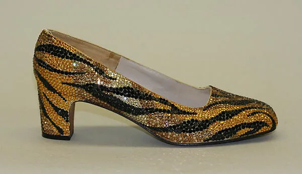 Pumps — Neiman Marcus