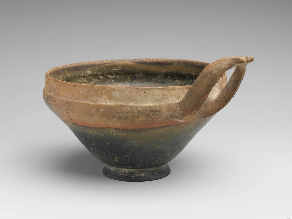 Terracotta bowl with wishbone handle — Unknown