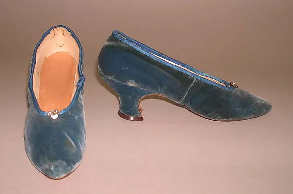 Slippers — C. Moykopf
