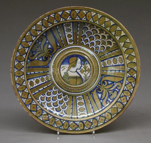 Dish for an ewer