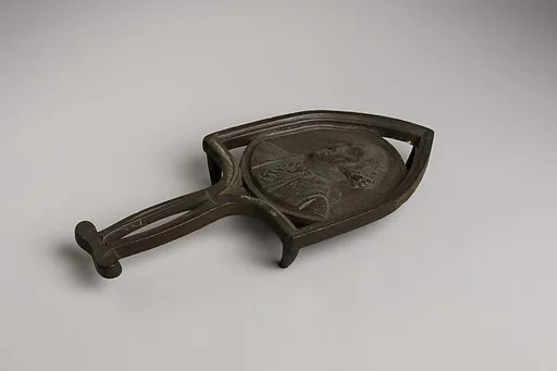 Trivet
