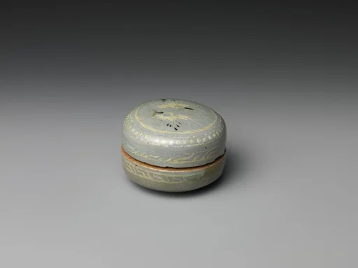 청자 상감 구름 학 무늬 모자합 고려|靑磁象嵌雲鶴文母子盒 高麗|Box from set of five decorated with cranes and clouds