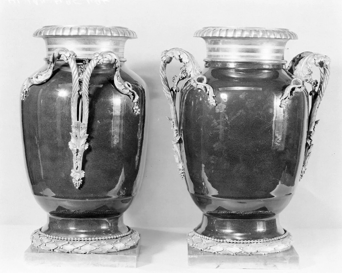 Pair of vases — Unknown