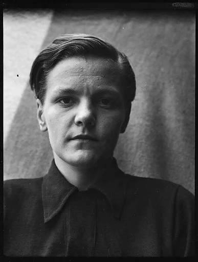 [Natasha von Hoeschelmann]