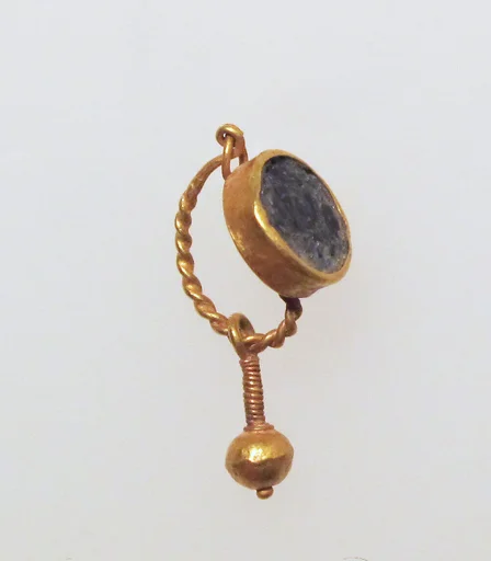 Earring with ball pendant and paste setting