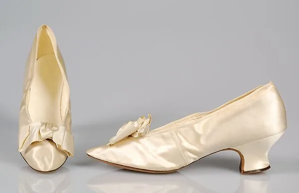 Evening shoes — Unknown