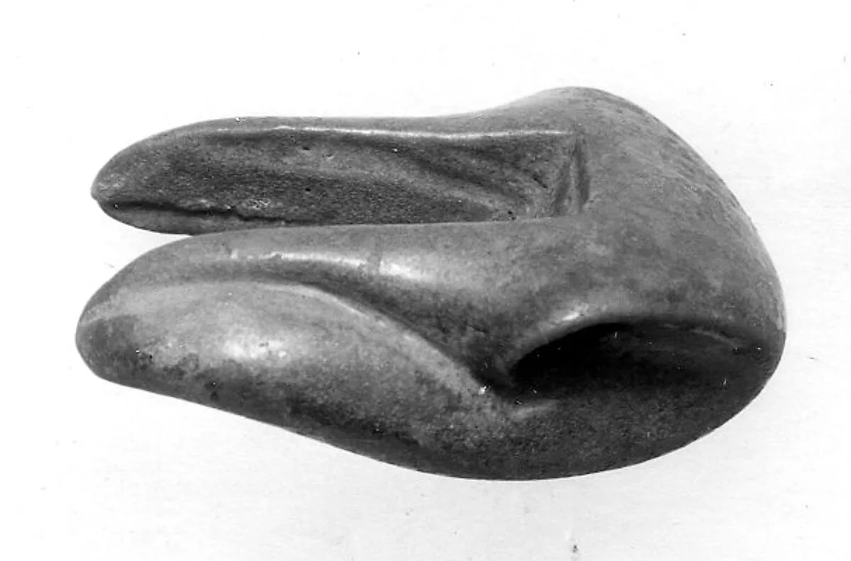 Cobra head for architectural frieze — Unknown