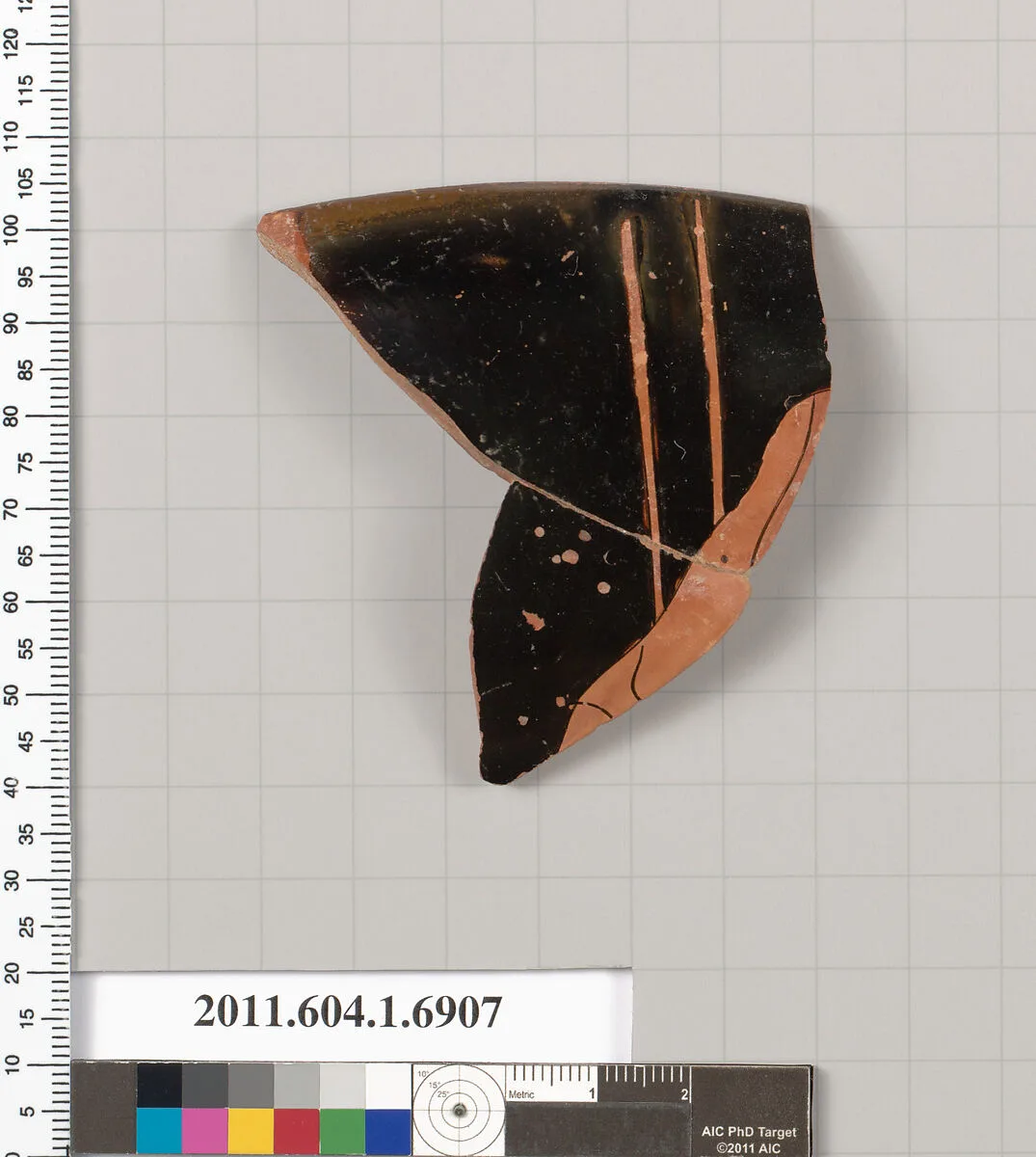 Terracotta rim fragment of a kylix (drinking cup) — Unknown