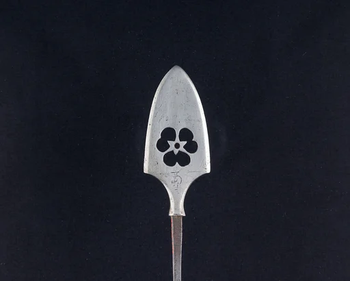 Arrowhead (<i>Yanone</i>)